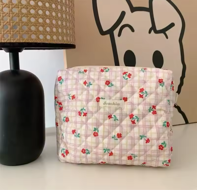 Sozakka Handmade Quilt Patchwork Cute Pink Pattern Cosmetic Pouch Bags