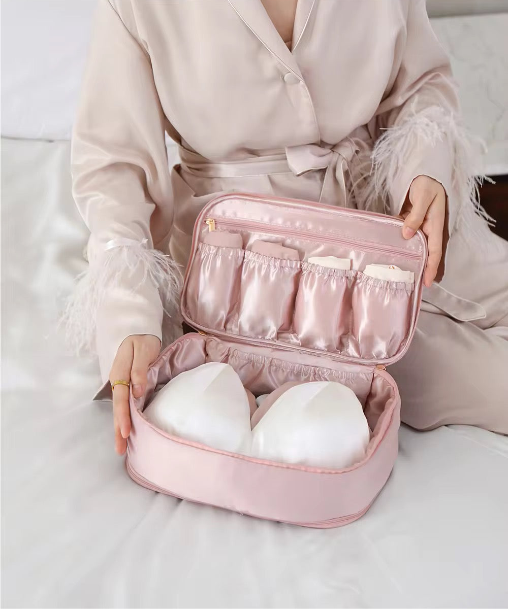 EACHY Design 'Little Kiss' Japanese Pink Satin Organisation Travel Storage Bag
