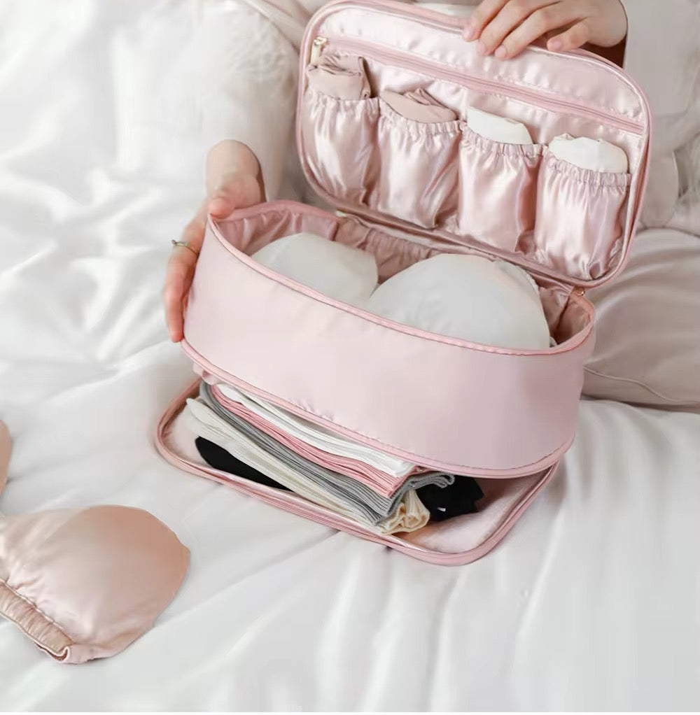 EACHY Design 'Little Kiss' Japanese Pink Satin Organisation Travel Storage Bag