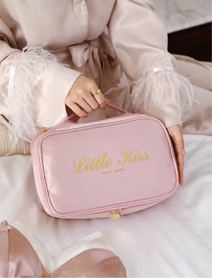 EACHY Design 'Little Kiss' Japanese Pink Satin Organisation Travel Storage Bag