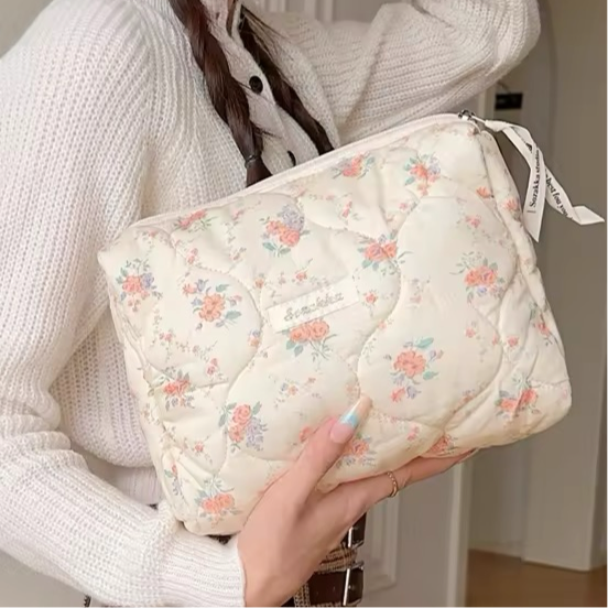 Sozakka Handmade Quilt Patchwork Cute Pink Pattern Cosmetic Pouch Bags
